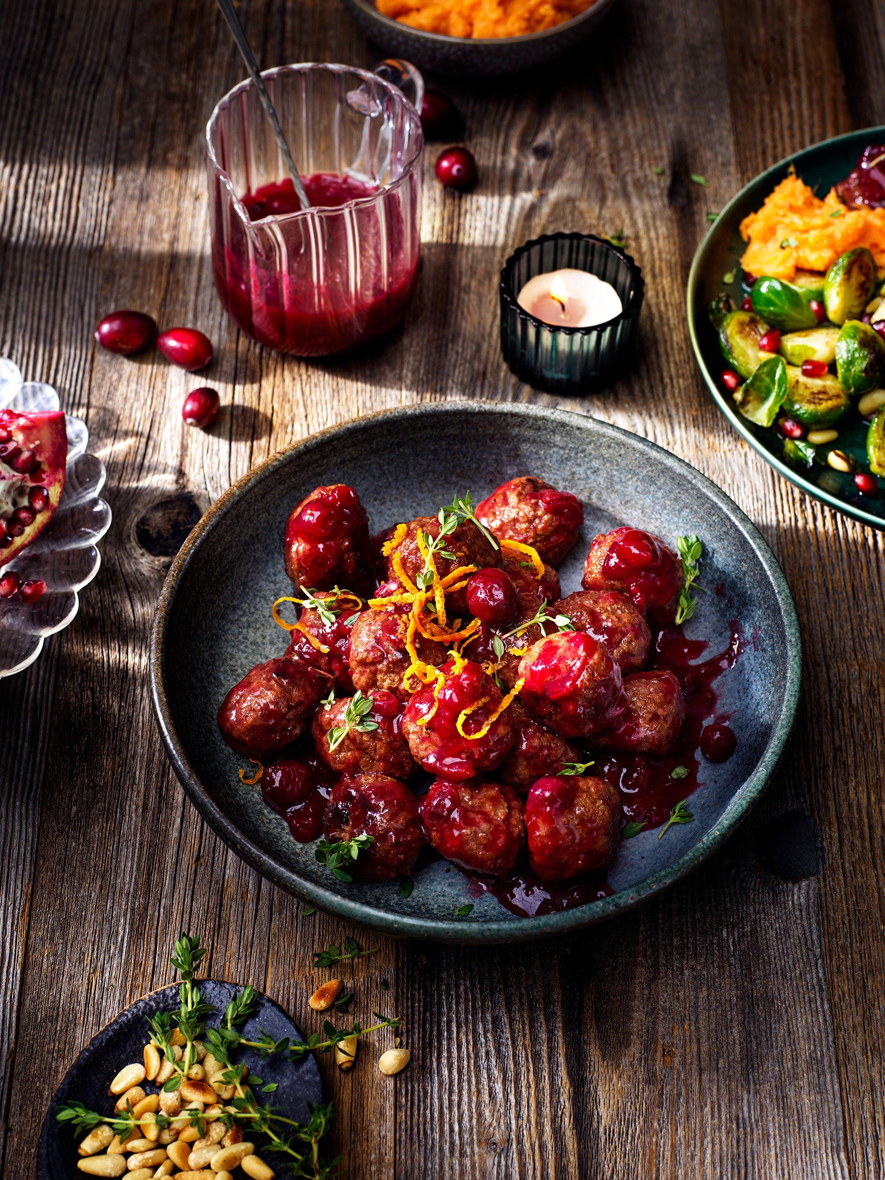 Gemüsebällchen in Cranberry-Sauce