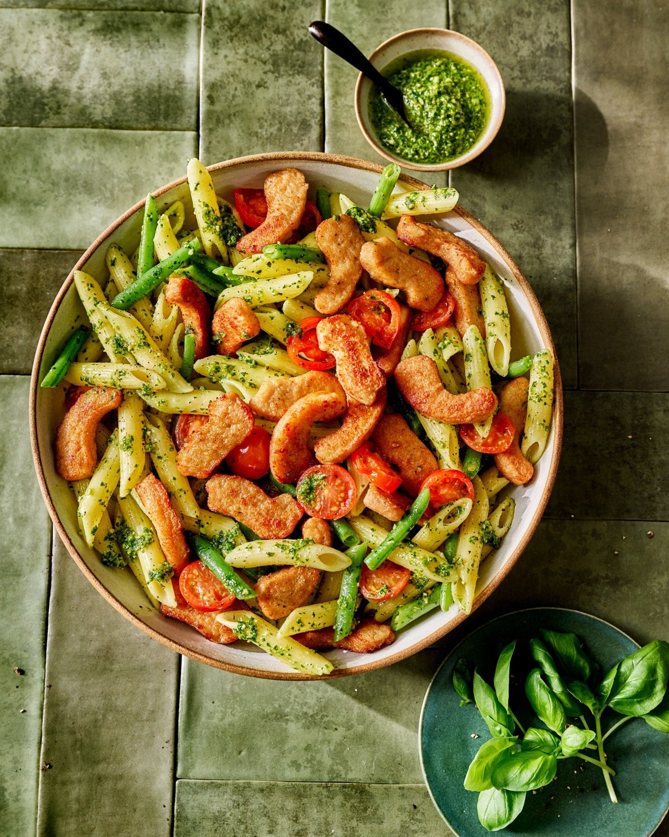Pasta Pesto mit veganen Filetstückchen