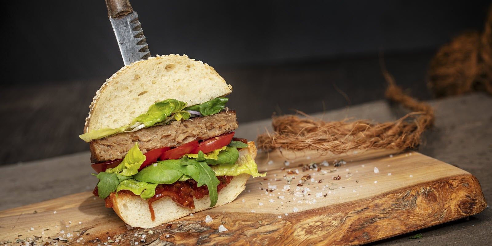 Veganer Burger mit BBQ Marmelade