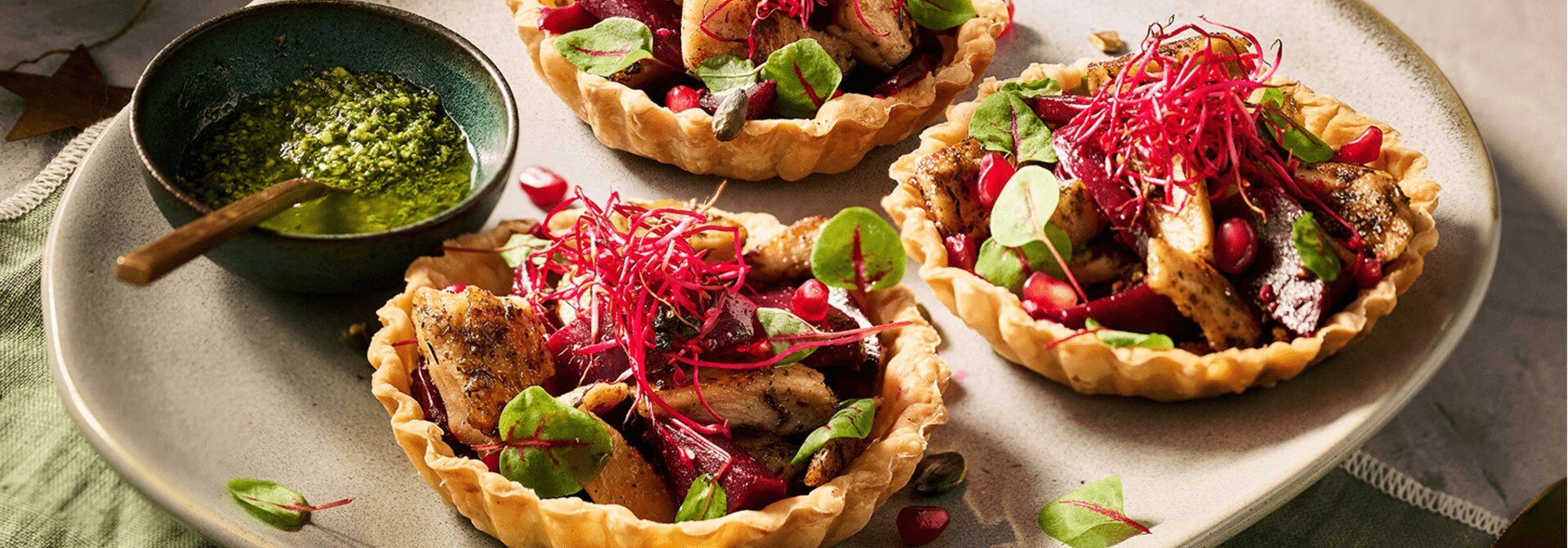 Weihnachts-Törtchen mit Garden Gourmet Sensational Filet-Stückchen