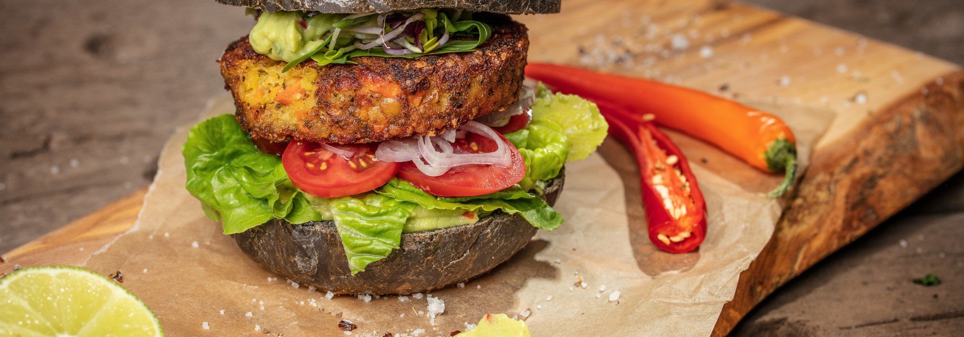 Vegane Linsenburger mit Aronia Bun