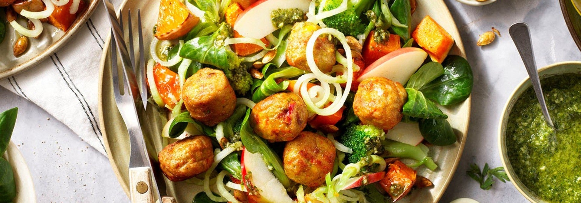 No Waste Salat mit Gemüsebällchen