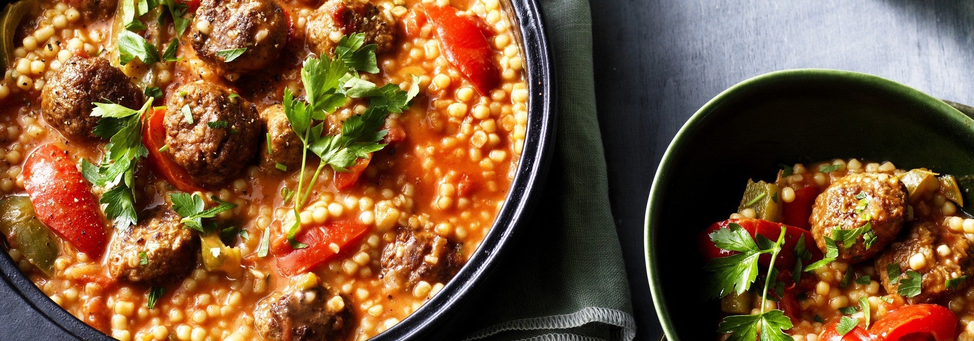 Couscous Gulasch mit vegetarischen Gemüsebällchen