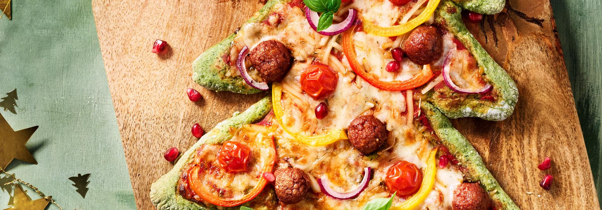 Weihnachtsbaum-Pizza mit dem Garden Gourmet Sensational Hack