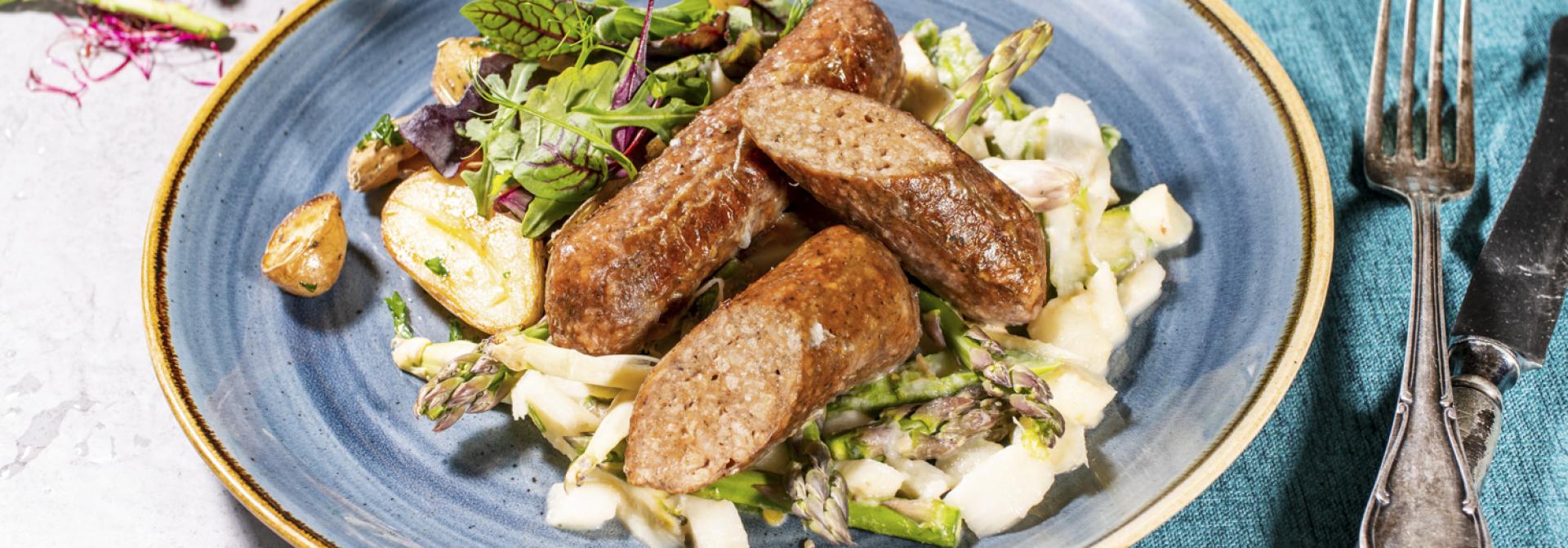 Vegane Sensational Bratwurst mit cremigem Spargelragout