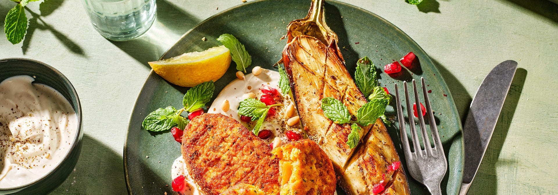 Kürbis-Taler mit gebackener Aubergine
