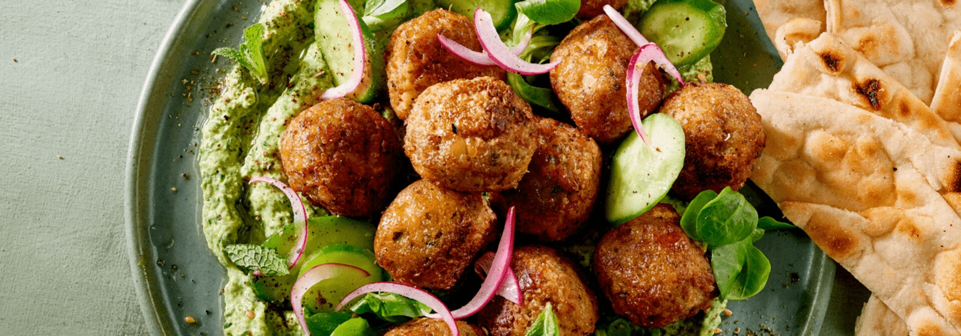Falafeln mit Spinat-Hummus