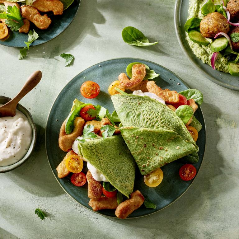 Spinat Crêpes mit veganen Filet-Stückchen