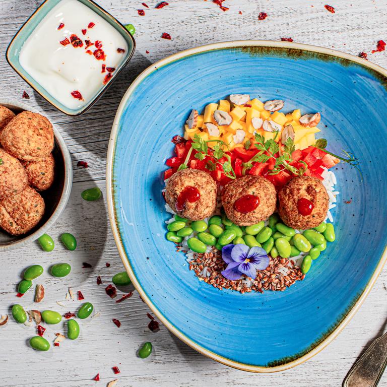 Falafel Bowl mit Mango