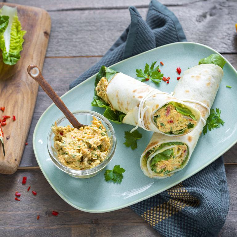 Salat Wrap mit scharfer  Thun-Visch Füllung Wrap Thun-Visch