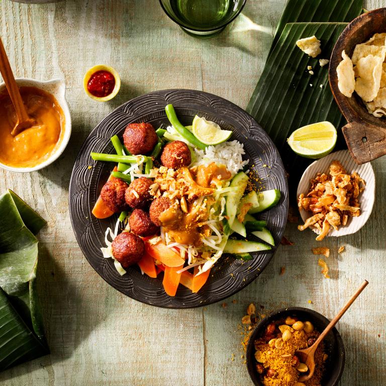 Veganes indonesisches Gado-Gado Gado-Gado-Salat