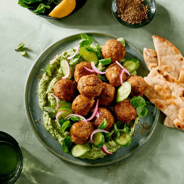 Falafeln mit Spinat-Hummus