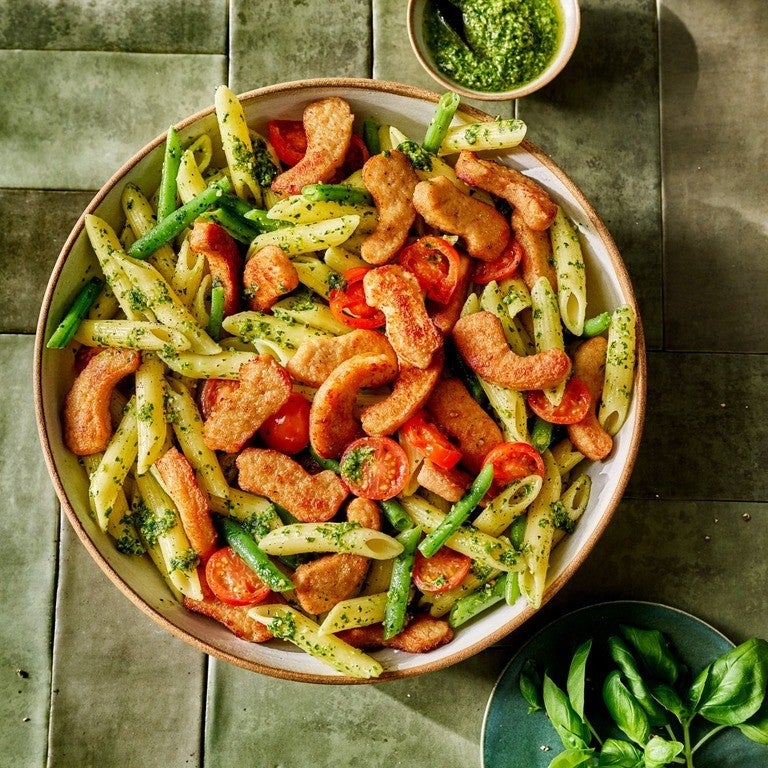 Pasta Pesto mit veganen Filetstückchen