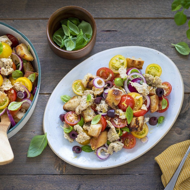 Panzanella mit Thun-Visch und Zitronen-Dressing