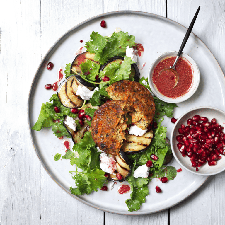 Spinat-Auberginen-Salat mit Linsenburger